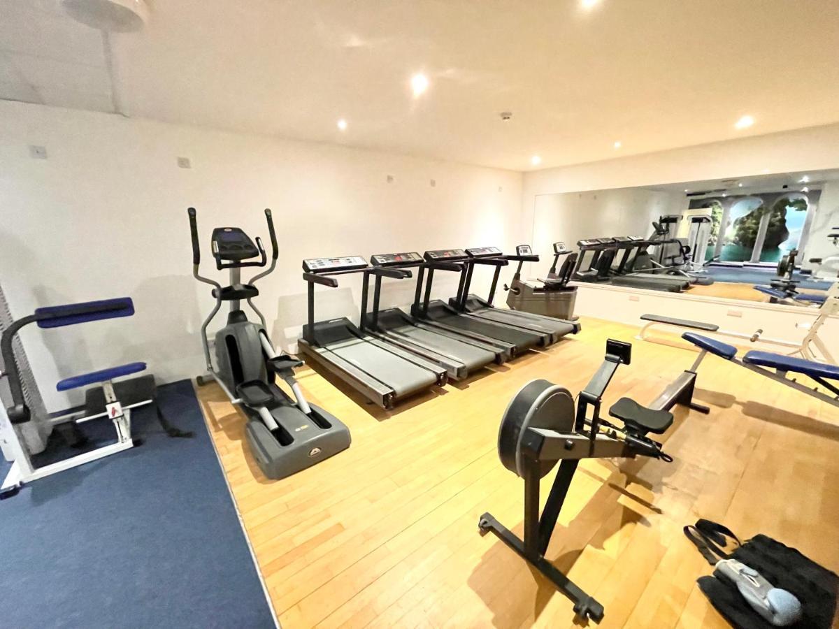 Sea View Family Stay By Beach Gym & Parking Bournemouth Kültér fotó