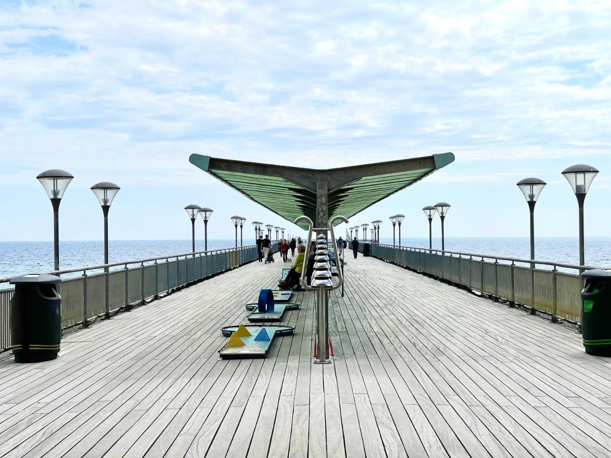 Sea View Family Stay By Beach Gym & Parking Bournemouth Kültér fotó