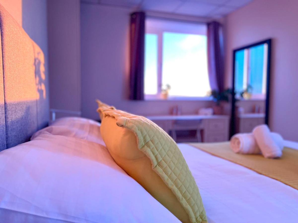 Sea View Family Stay By Beach Gym & Parking Bournemouth Kültér fotó