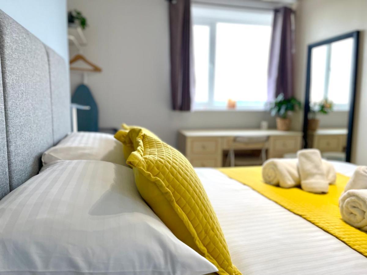 Sea View Family Stay By Beach Gym & Parking Bournemouth Kültér fotó