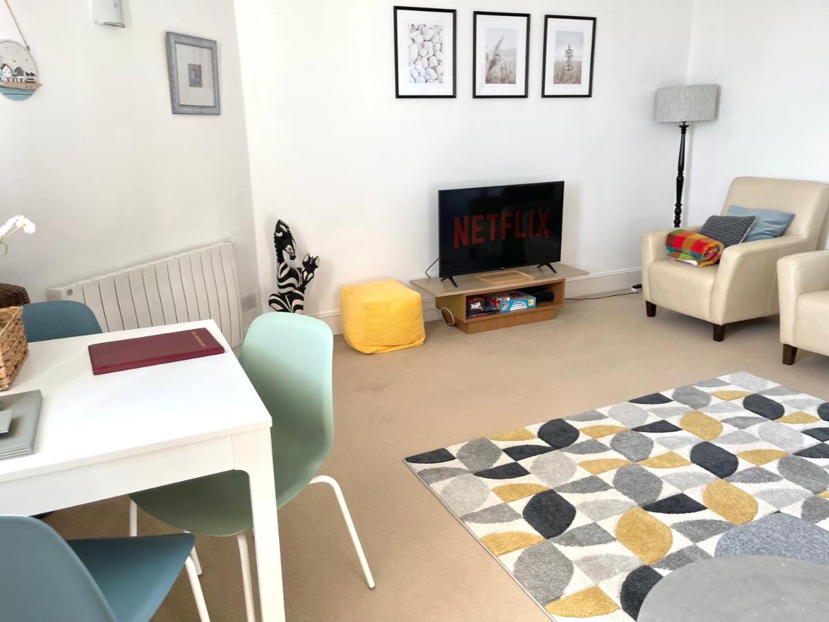 Sea View Family Stay By Beach Gym & Parking Bournemouth Kültér fotó