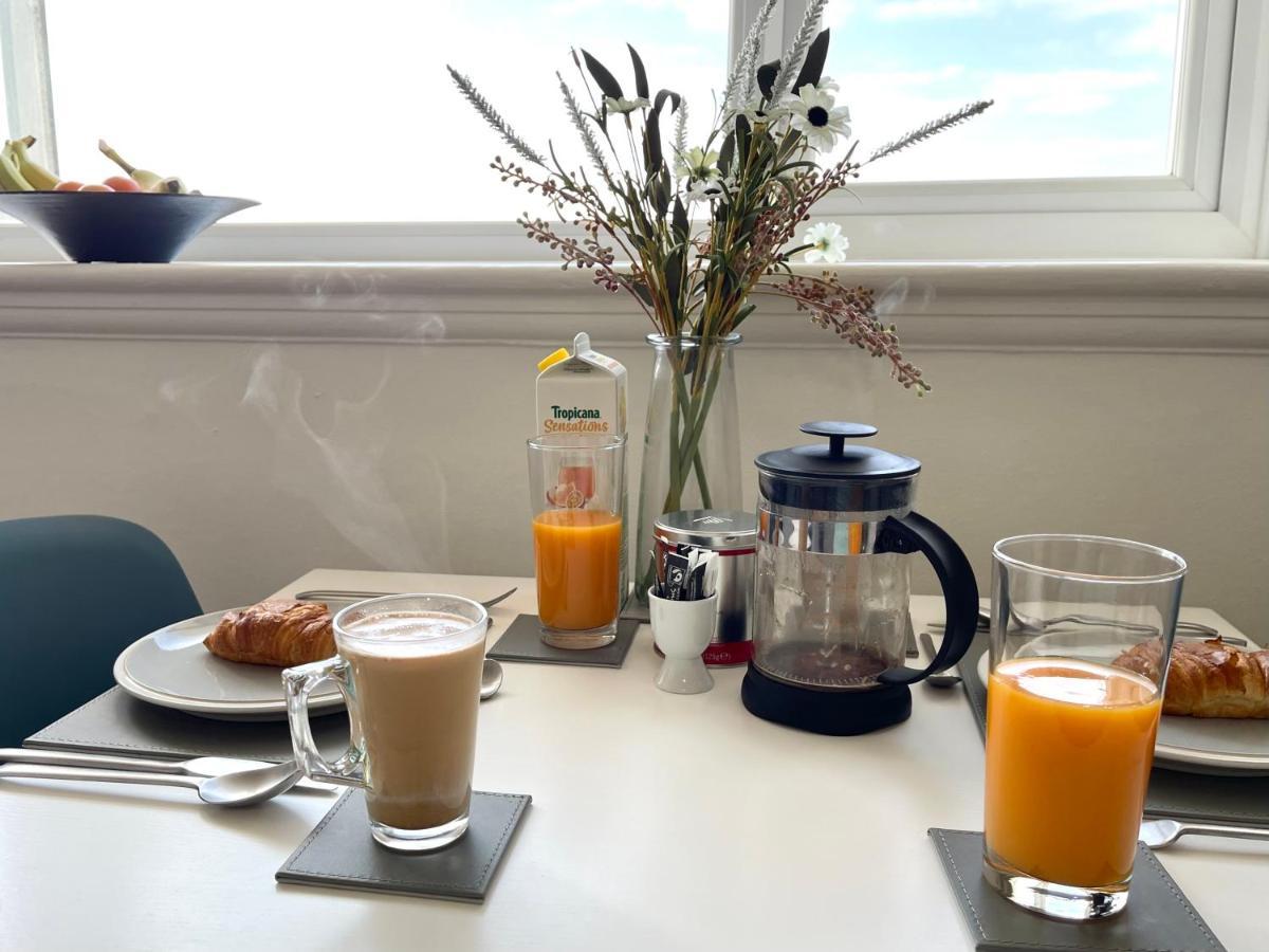 Sea View Family Stay By Beach Gym & Parking Bournemouth Kültér fotó